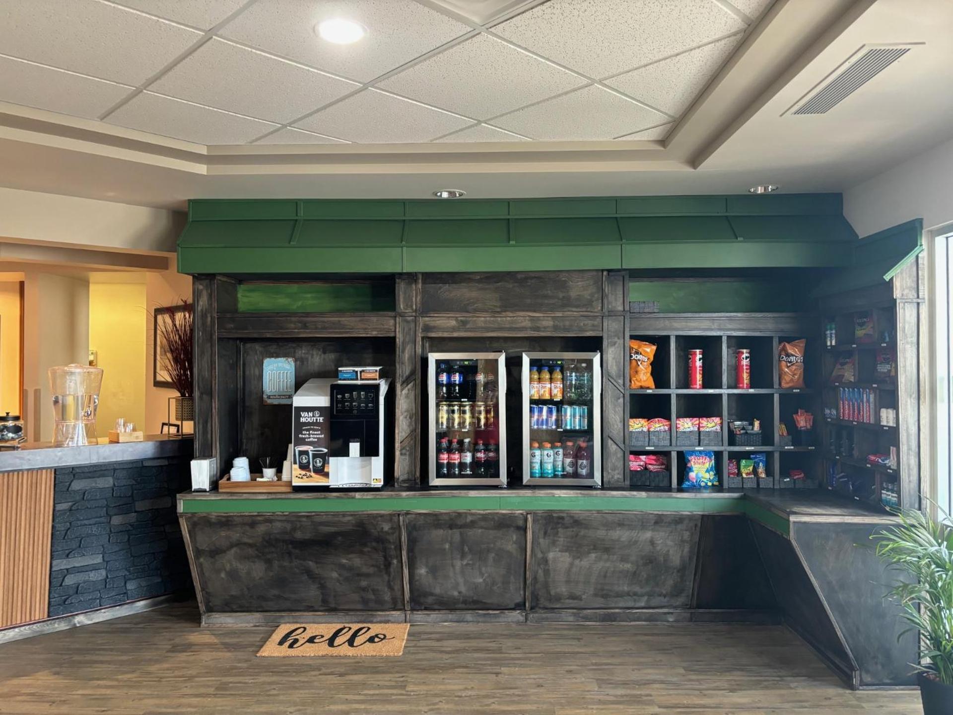 Ramada By Wyndham Estevan Kültér fotó